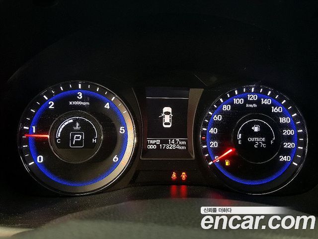 Hyundai i40 — interior