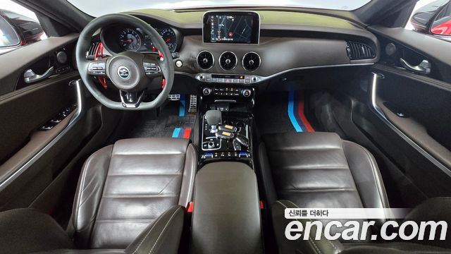 Kia Stinger — interior