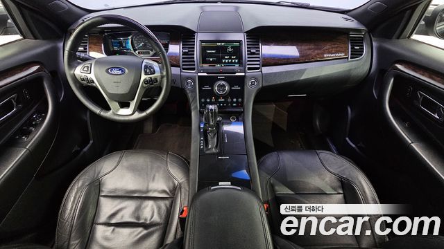 Ford Taurus — interior