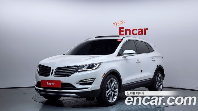 Lincoln MKC — exterior