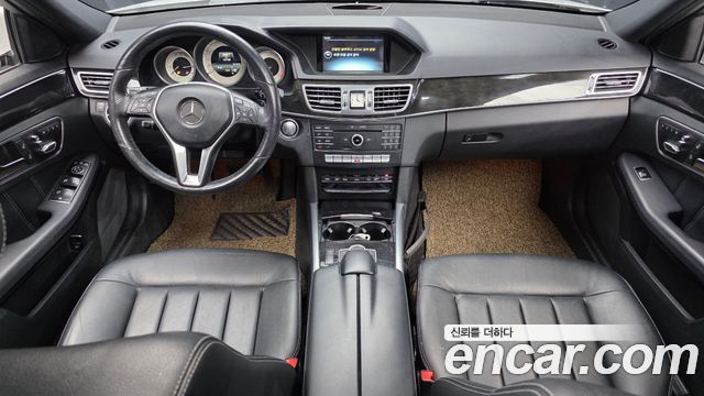 Mercedes-Benz E-Class — interior