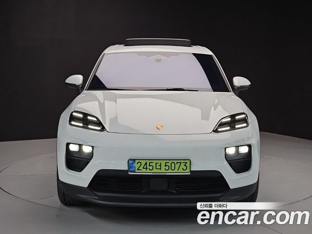 Porsche Macan — exterior