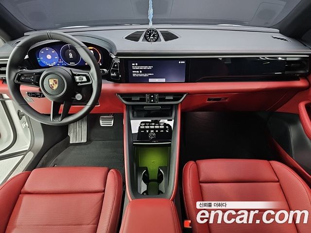 Porsche Macan — interior