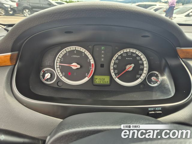 Hyundai Grandeur — interior