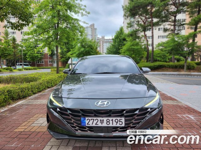 Hyundai Avante — exterior