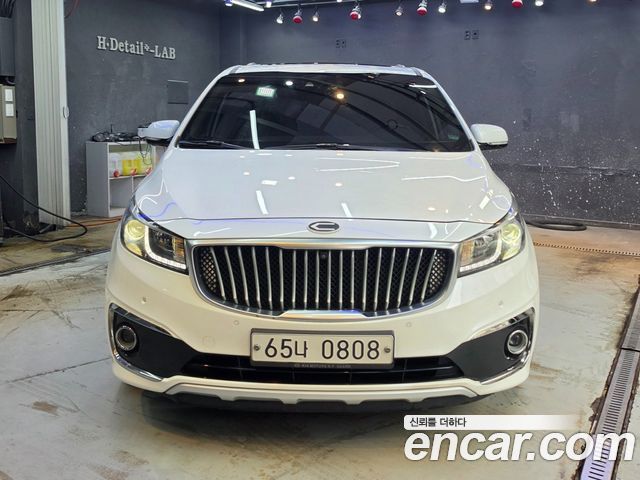 Kia Carnival — exterior