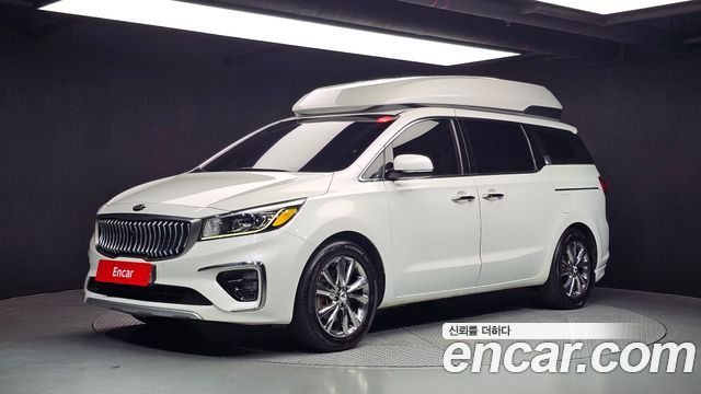 Kia Carnival — exterior
