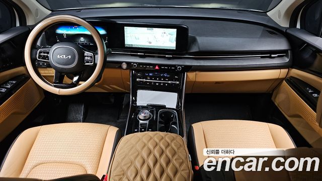Kia Carnival — interior