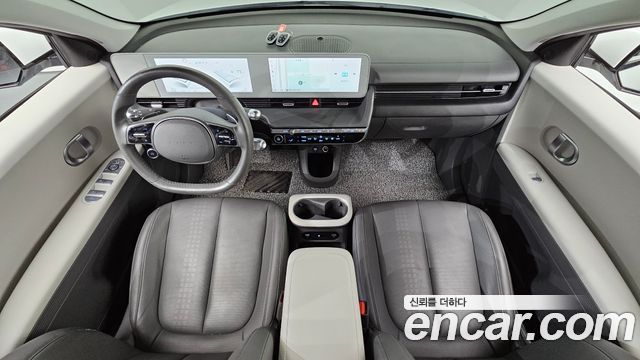 Hyundai IONIQ 5 — interior