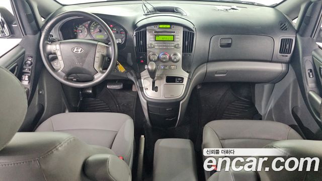 Hyundai Starex — interior