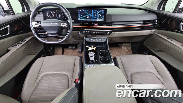 Kia Carnival — interior