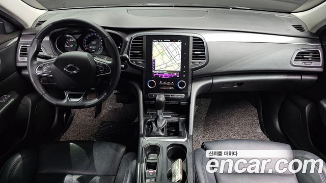 Renault Korea SM6 — interior