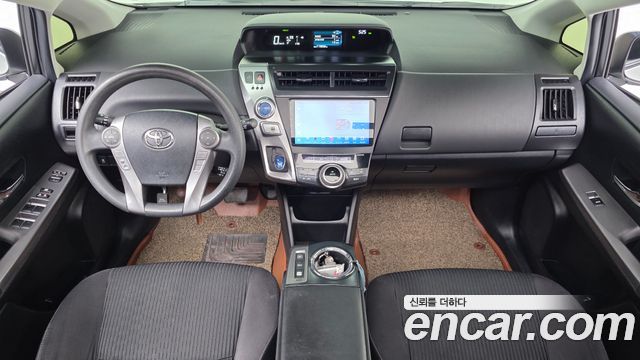 Toyota Prius — interior