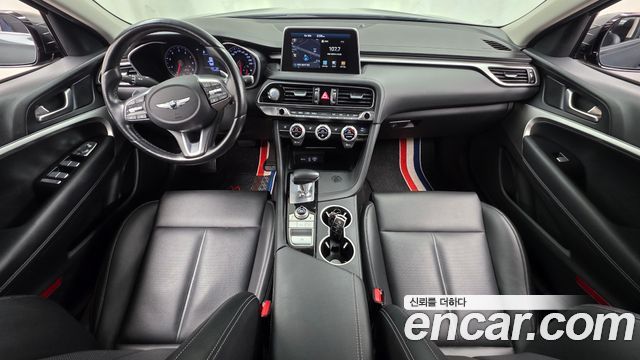 Genesis G70 — interior