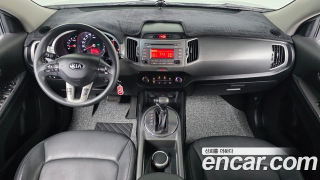 Kia Sportage — interior