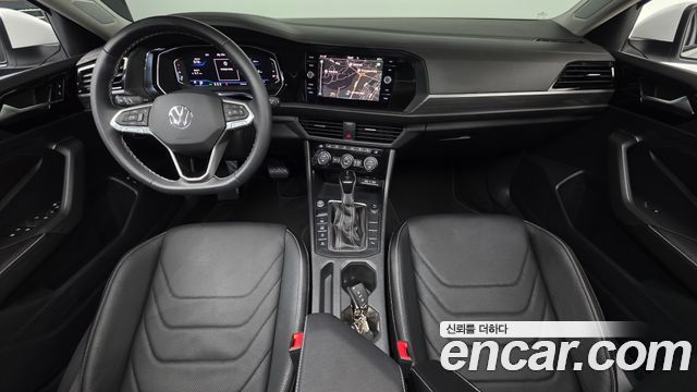 Volkswagen Jetta — interior