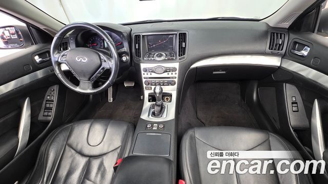 Infiniti G — interior
