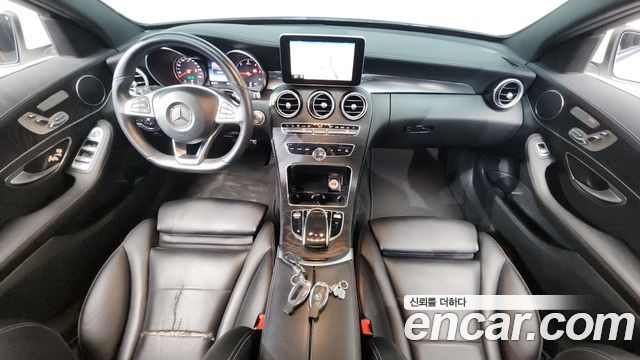 Mercedes-Benz C-Class — interior