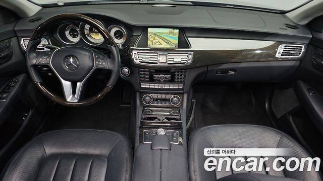 Mercedes-Benz CLS-Class — interior