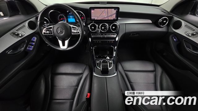 Mercedes-Benz C-Class — interior