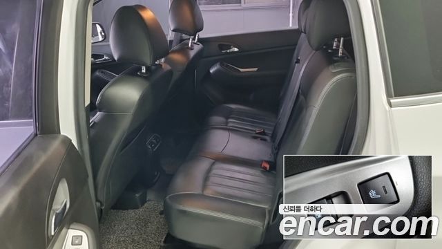 Chevrolet Korea Orlando — interior