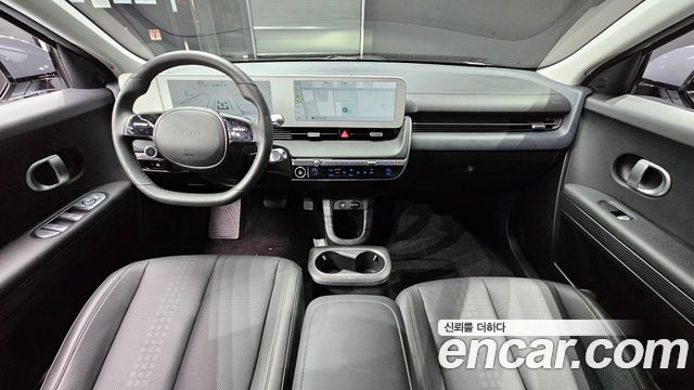 Hyundai IONIQ 5 — interior