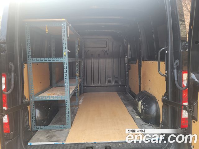 Renault Korea Master — interior