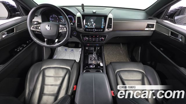 KG Mobility Rexton — interior