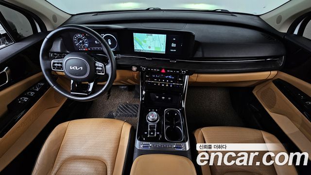 Kia Carnival — interior