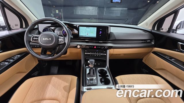 Kia Carnival — interior