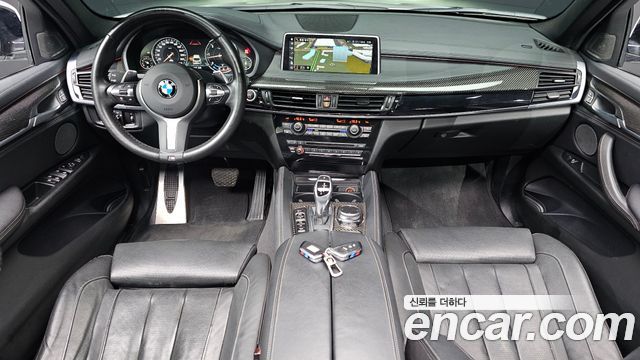 BMW X6 — interior
