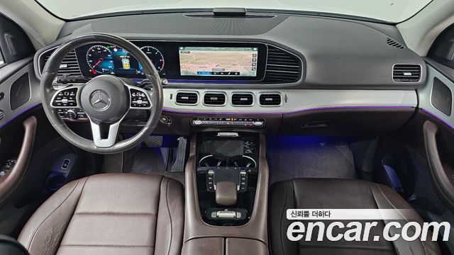 Mercedes-Benz GLE-Class — interior
