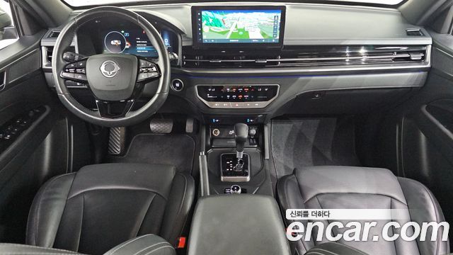 KG Mobility Rexton — interior