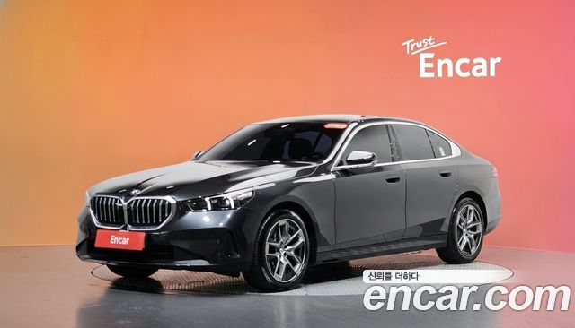 BMW 5 Series — exterior