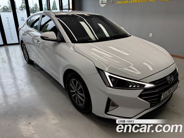 Hyundai Avante — exterior