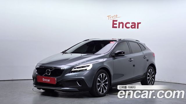 Volvo V40 — exterior