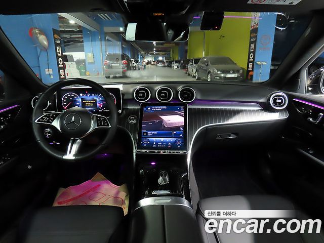 Mercedes-Benz C-Class — interior
