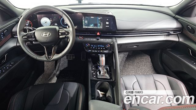 Hyundai Avante — interior