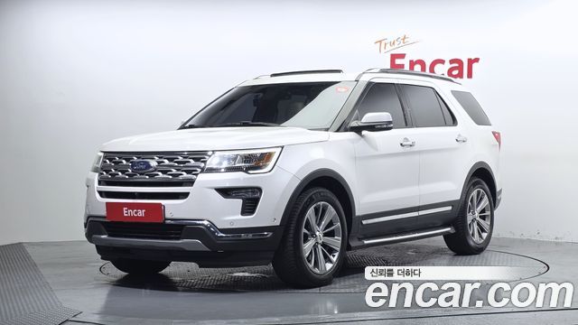 Ford Explorer — exterior