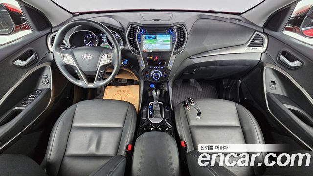 Hyundai Santa Fe — interior