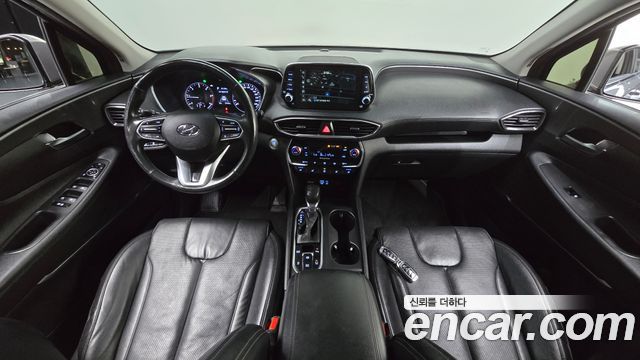 Hyundai Santa Fe — interior