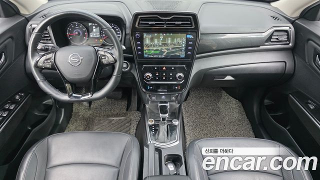 KG Mobility Tivoli — interior