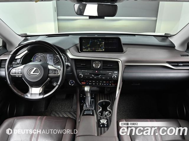 Lexus RX — interior