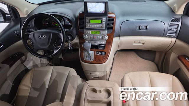 Kia Carnival — interior