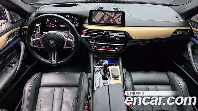 BMW M5 — interior