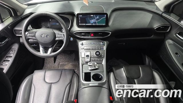 Hyundai Santa Fe — interior