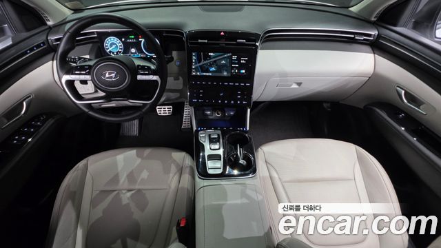 Hyundai Tucson — interior