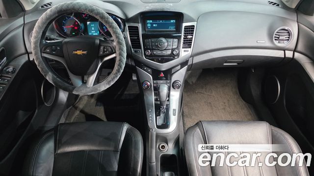 Chevrolet Korea Cruze — interior