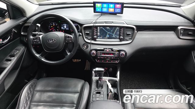 Kia Sorento — interior