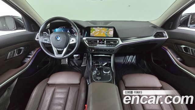 BMW 3 Series — interior